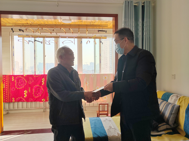 63d48e60870fe.jpg 范.jpg